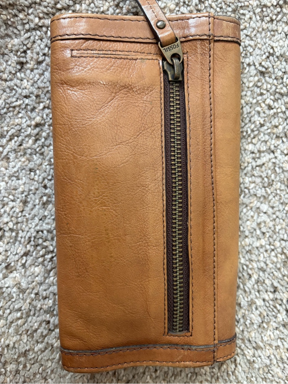 Fossil Brown Leather Men's Wallet with Brass-Tone Lock - Picture 2 of 3